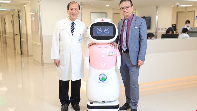 醫院自己打造護理機器人!中醫大主導×長聯研發,實現「醫療主權AI」