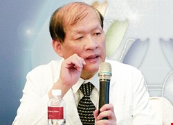 中醫大附醫攜手聖安生醫 研發奈米三特異性抗體抗癌藥物 突破癌症治療瓶頸  國際期刊高分評價